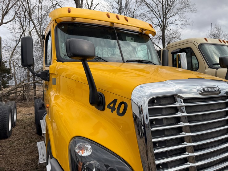 #40954-•-2016-freightliner-t/a-daycab-truck-tractor-3akjgedv4gsgw5933-image-35