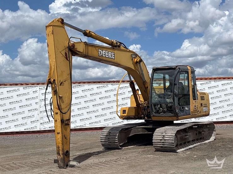 2006-deere-120c-image-1