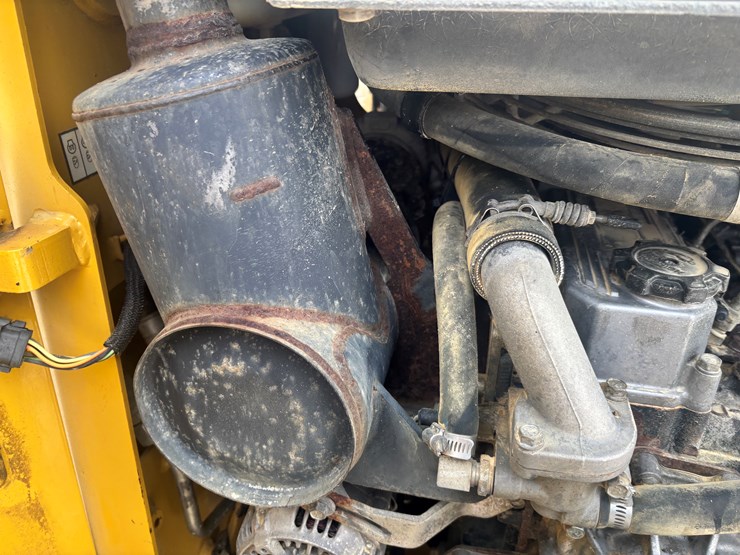 2009-caterpillar-252b2-image-23