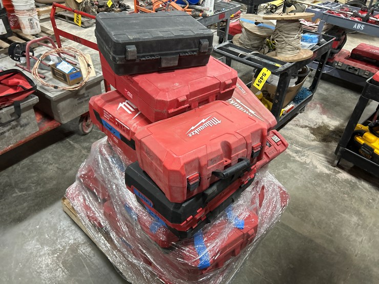 #5452-•-approx.-(25)-empty-tool-cases-image-3