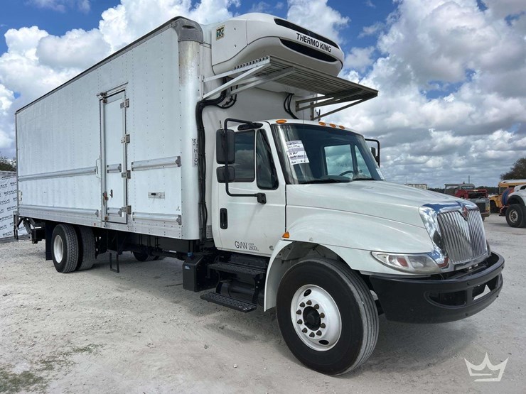 2019-international-durastar-4300-image-2