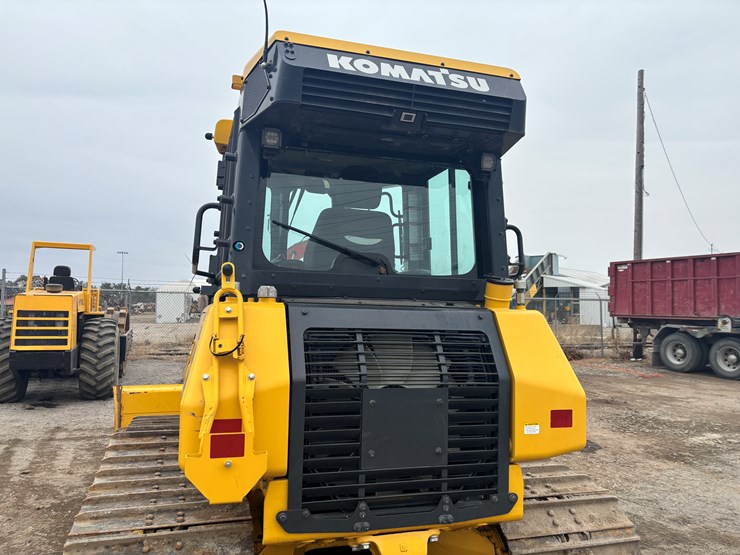 2021-komatsu-d39-image-11