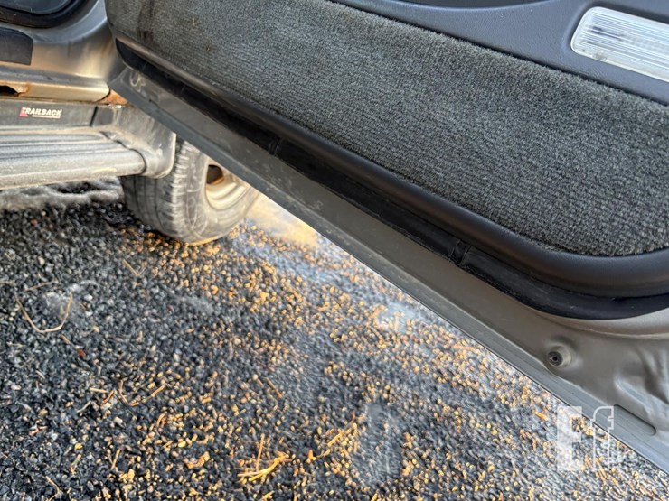 2003-chevrolet-silverado-3500-ls-image-6