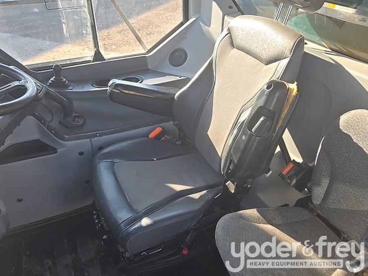 2021-deere-460e-image-75