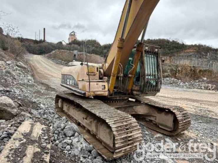 2005-caterpillar-330cl-image-5