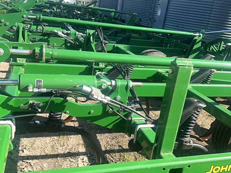 2022-john-deere-52-image-22