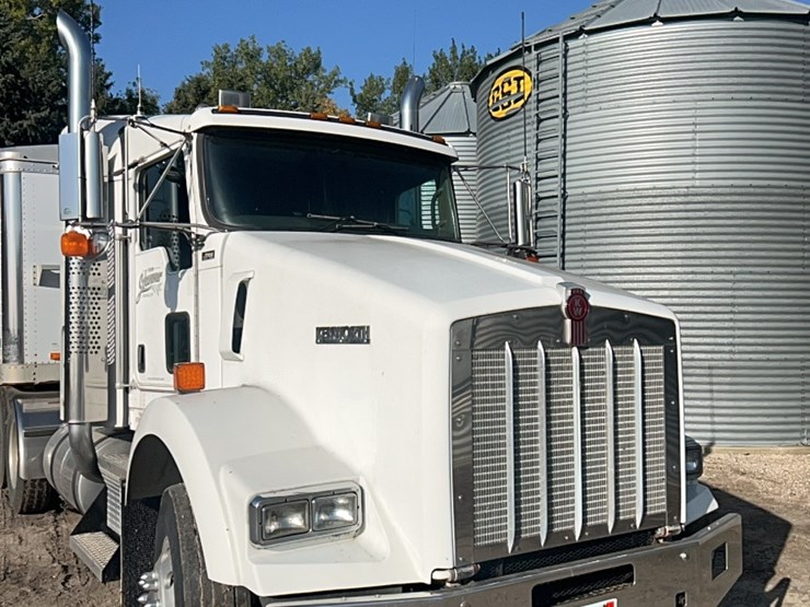 2007-kenworth-t800-image-11