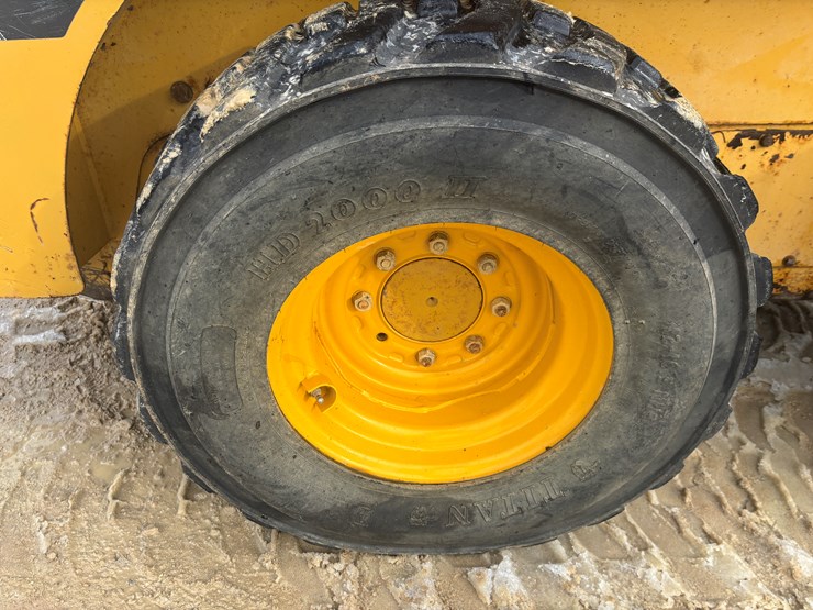 2009-caterpillar-252b2-image-52