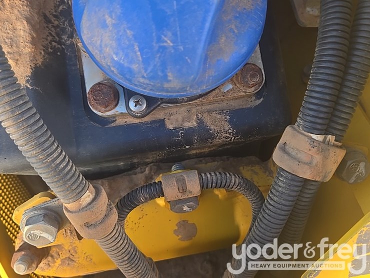 2018-komatsu-d51px-24-image-60