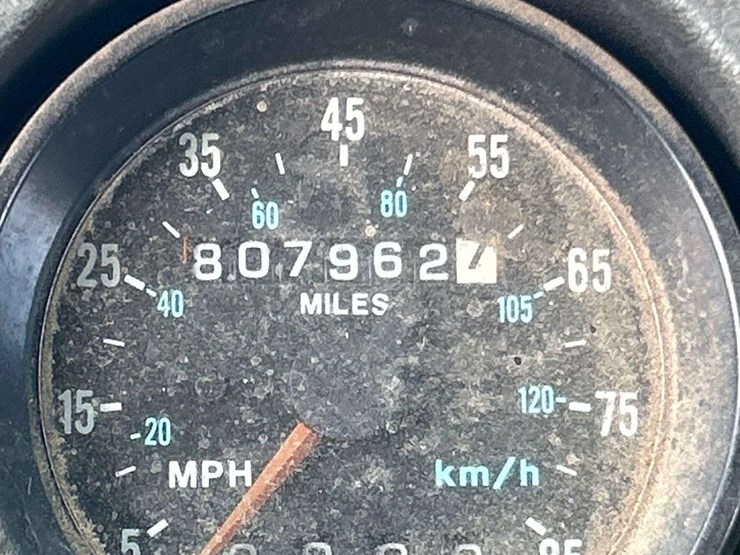 2001-mack-rd688s-image-6