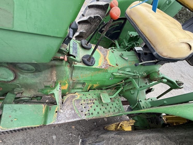 john-deere-2040-image-23