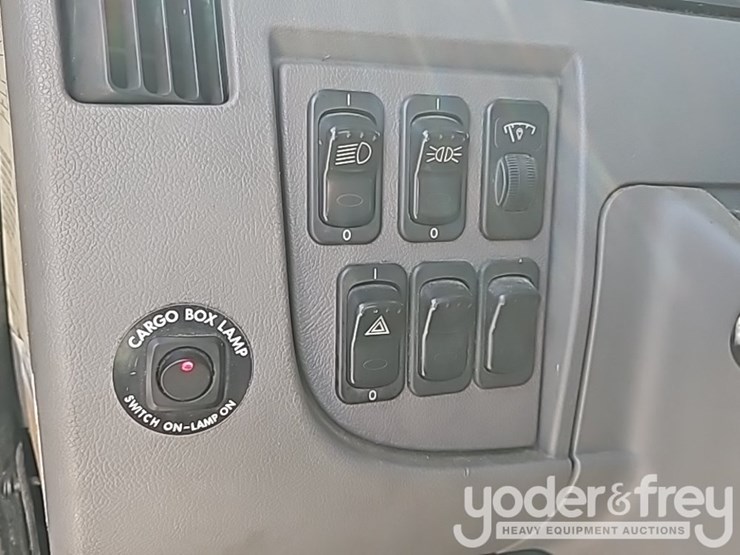 2018-peterbilt-337-image-65