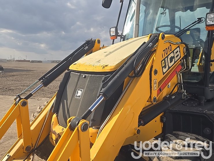 2017-jcb-3cx-image-31