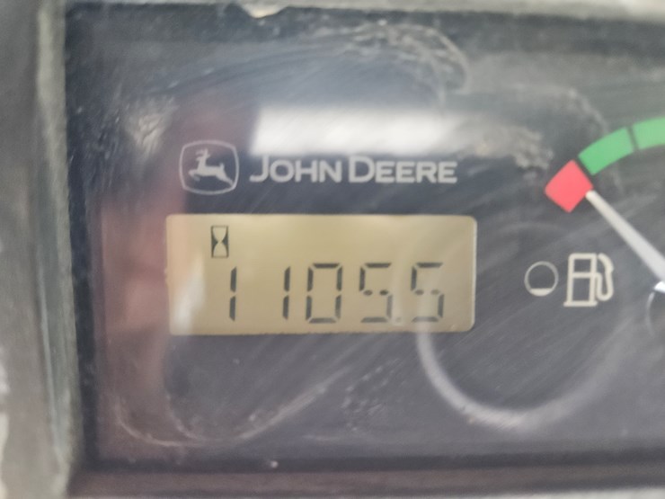 2007-deere-ct332-image-13