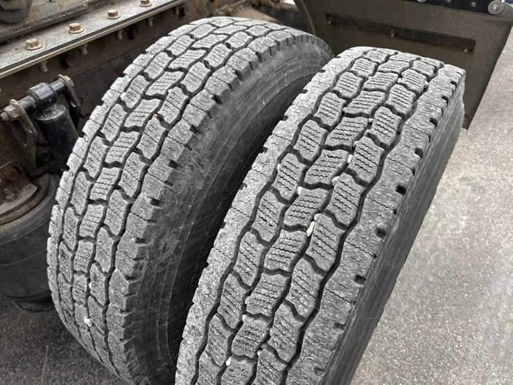 2001-volvo-10-image-62