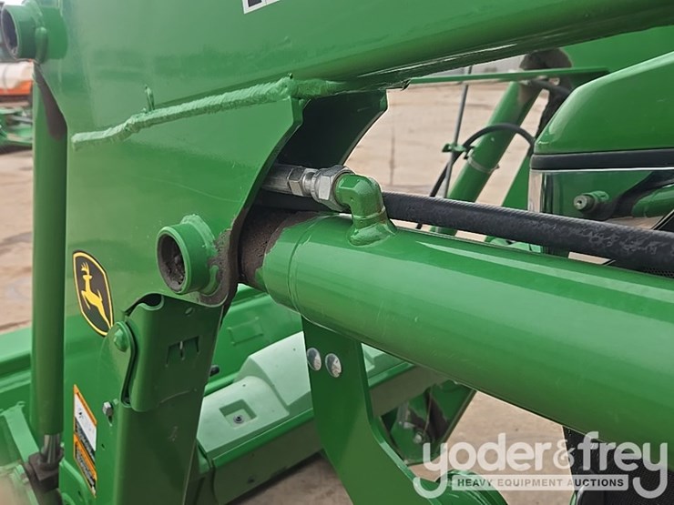 2020-john-deere-5075e-image-22