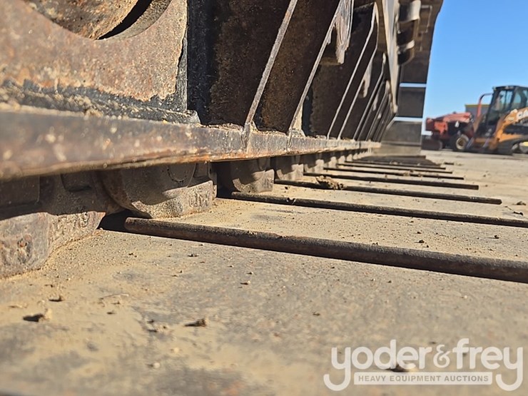 2016-caterpillar-335fl-image-29