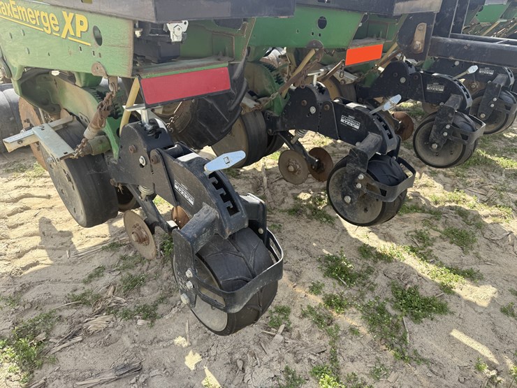 john-deere-1700-image-6