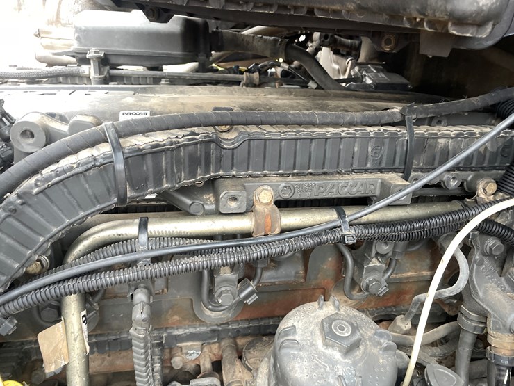 2019-kenworth-t880-image-38