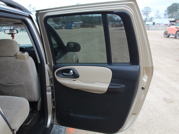 2005-chevrolet-blazer-image-7