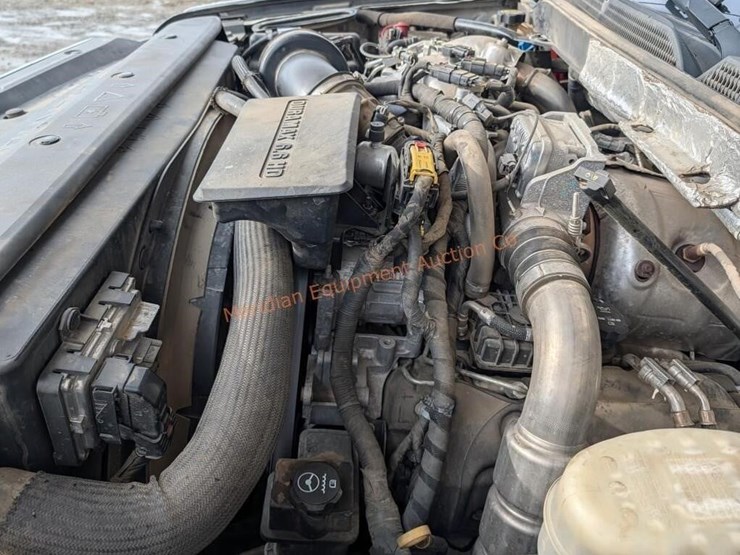 2017-chevrolet-silverado-3500-image-26