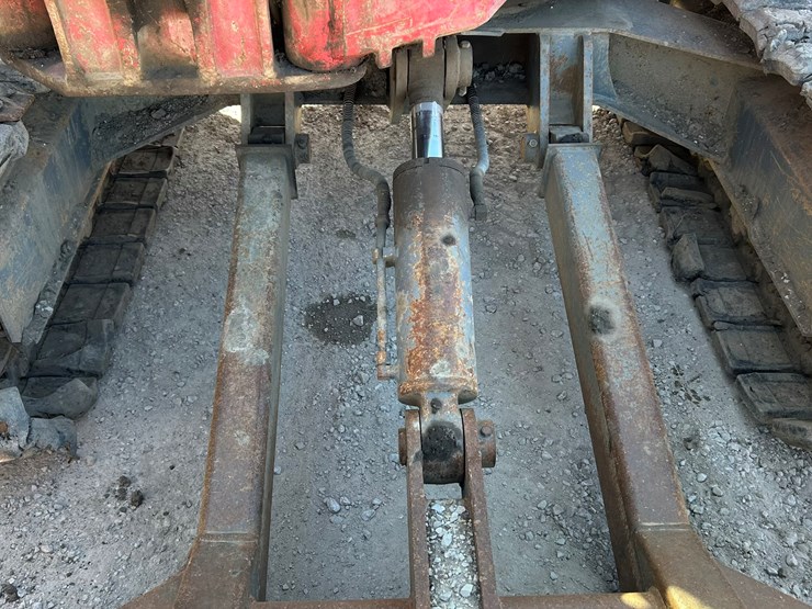 takeuchi-tb180fr-image-44