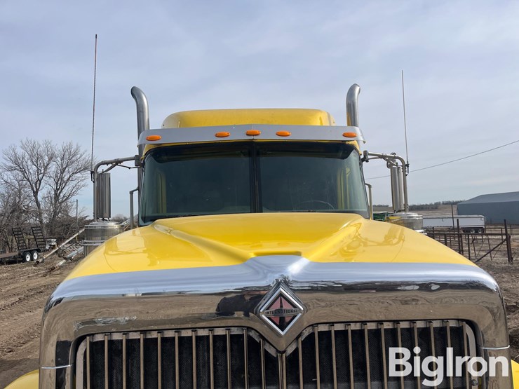 2005-international-9900ix-t/a-truck-tractor-image-16