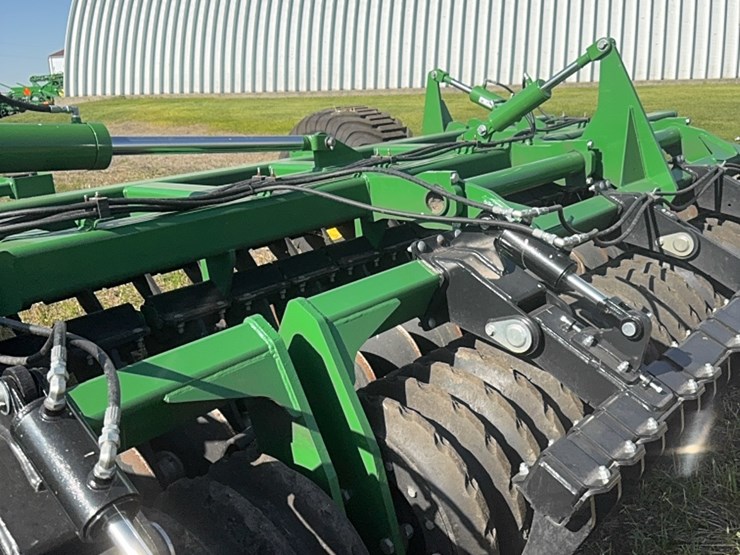 2023-john-deere-h-image-50