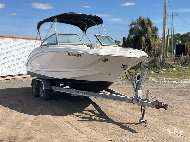 2012-23ft-chaparral-sunesta-boat-with-22ft.-t/a-continental-boat-trailer-image-3