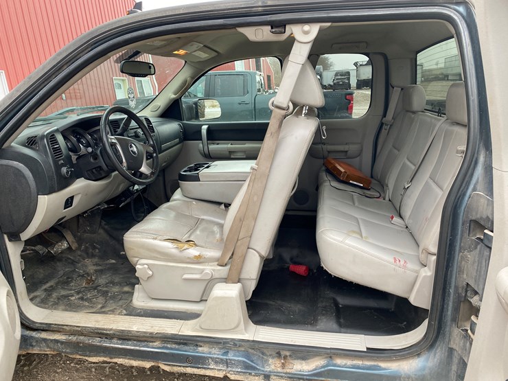 2007-chevrolet-3500hd-image-33