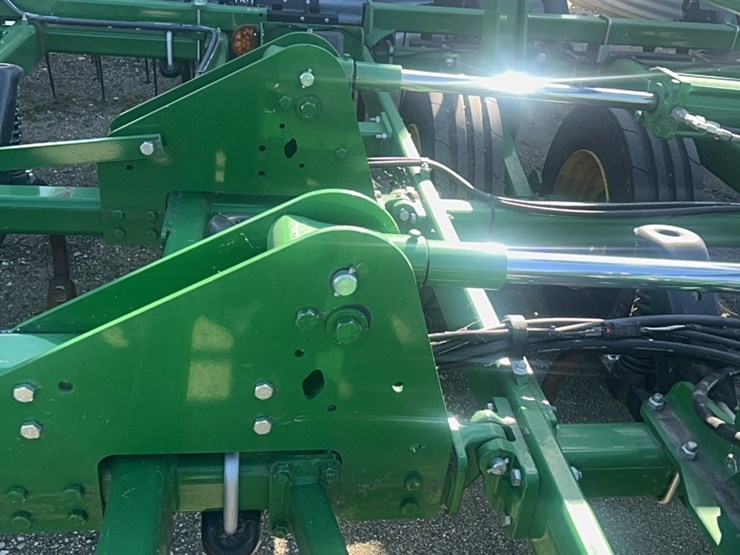 2022-john-deere-52-image-90