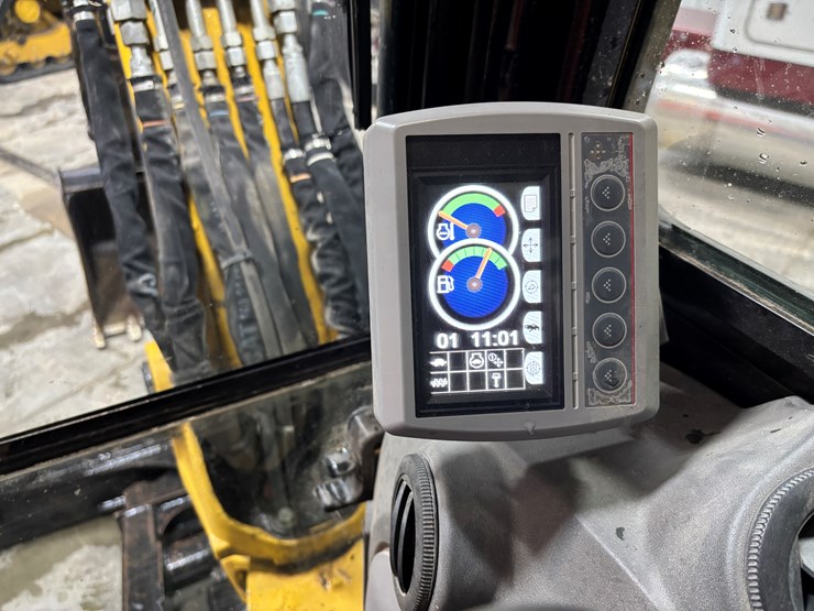 caterpillar-305-image-32