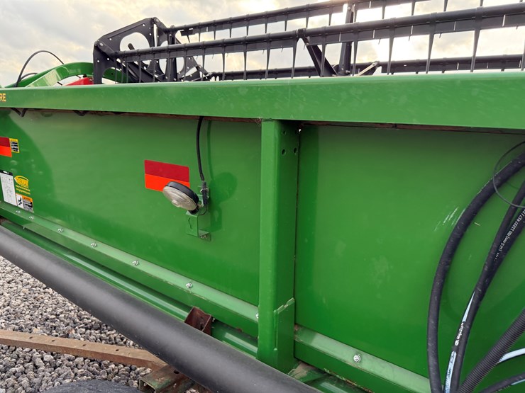 john-deere-630f-image-12