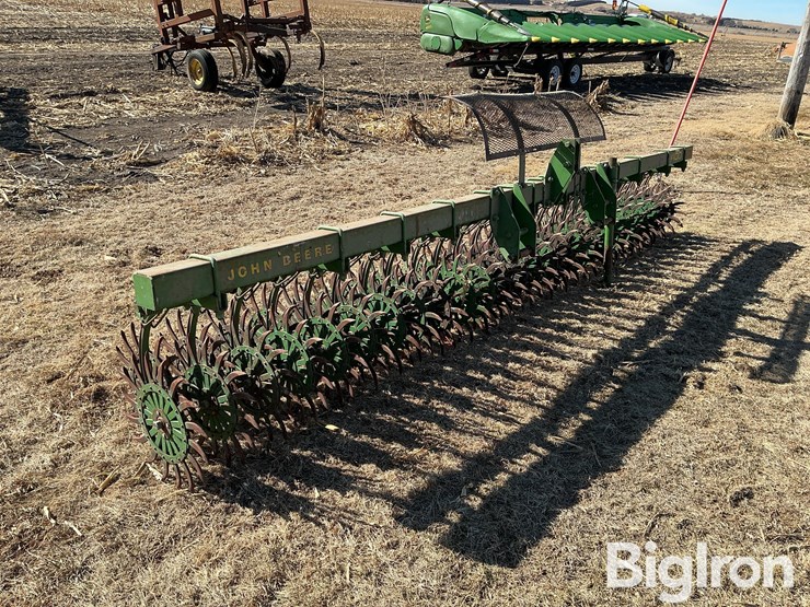 john-deere-400-image-3