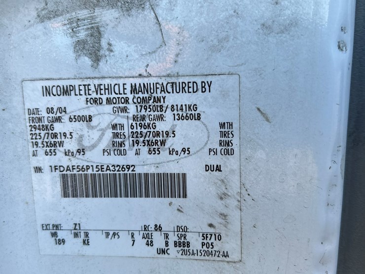 2005-ford-f550-image-82