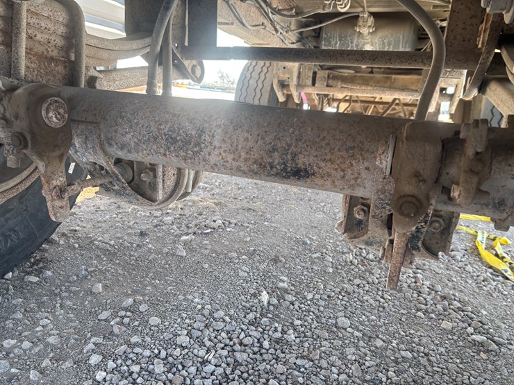 #2292-•-1991-cornhusker-pup-trailer-image-30