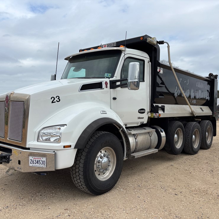 2024 KENWORTH T880