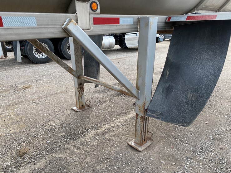 #504-•-2012-northern-8,500-gallon-semi-manure-tanker-(has-wi-title)-(waupun,-wi)-image-51