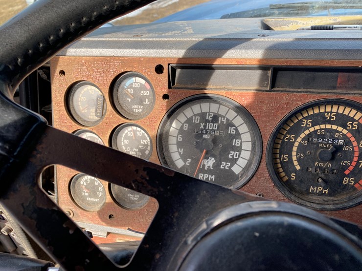 #425-•-mack-elite-cl-713-manure-truck-(has-wi-title)-(colfax,-wi)-image-41