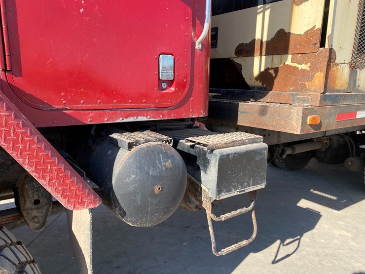 1994-international-paystar-5000-image-19