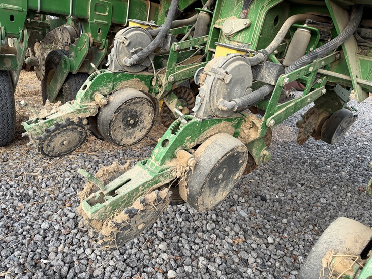 john-deere-1790-image-112