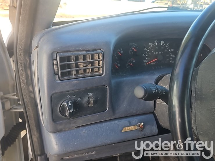 1999-ford-f550-image-25
