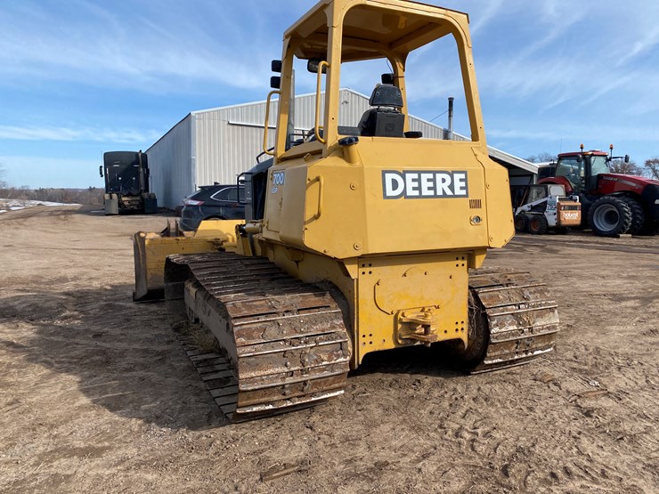 2004-deere-700h-lgp-image-12
