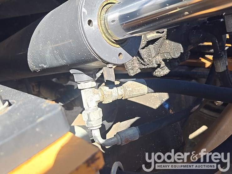 2018-case-586h-image-30