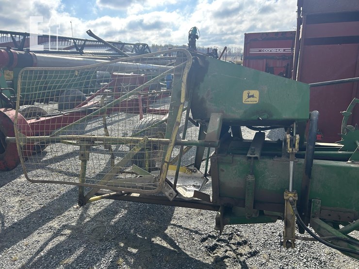 john-deere-336-image-6