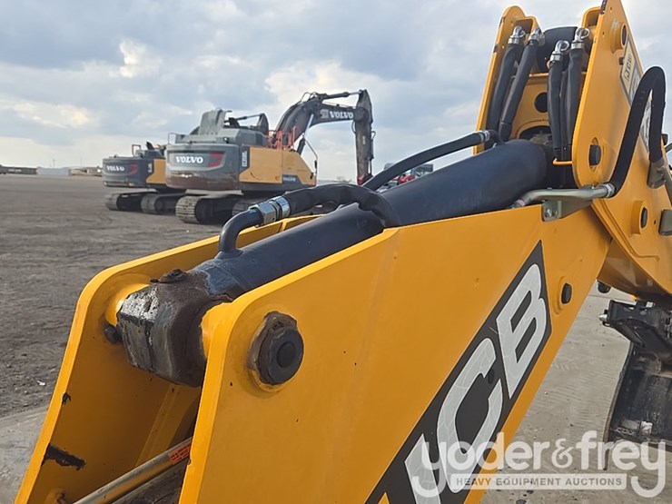 2017-jcb-3cx-image-50