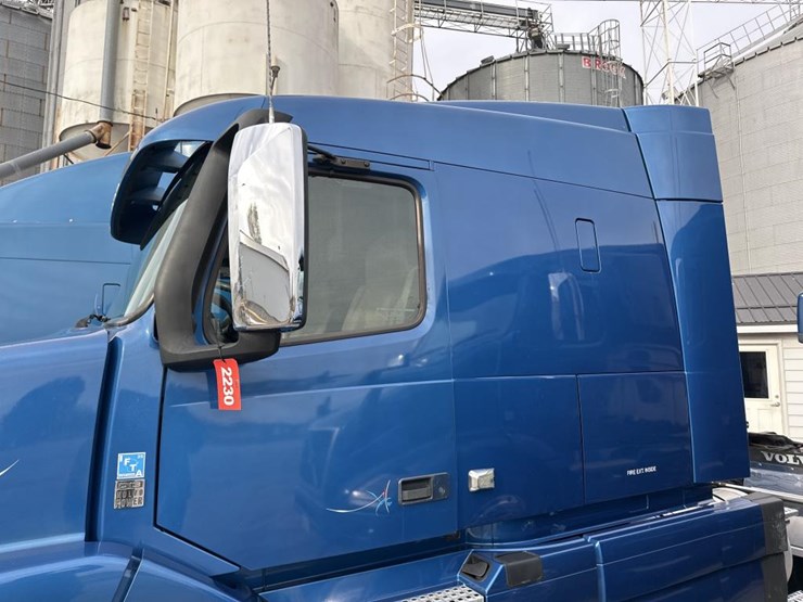 2018-volvo-10-image-10