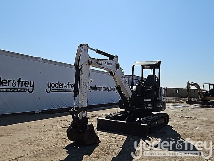 2013-bobcat-e42-image-1