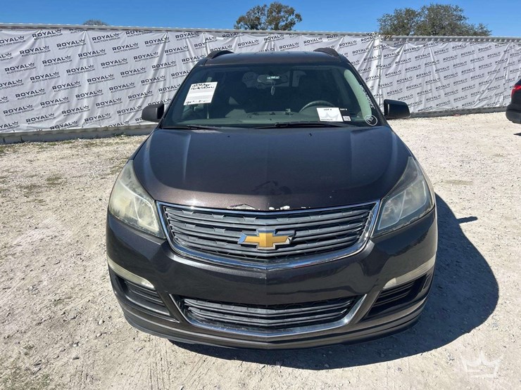 2013-chevrolet-traverse-image-23