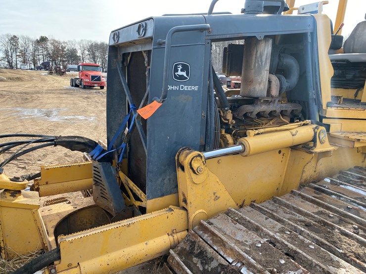 2004-deere-700h-lgp-image-17